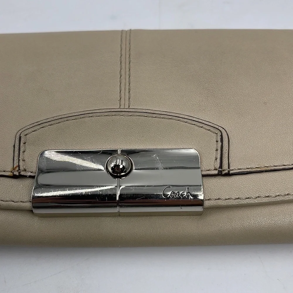 Coach Long Envelope Clutch Wallet  Beige Leather Large Fancy Snap Clasp